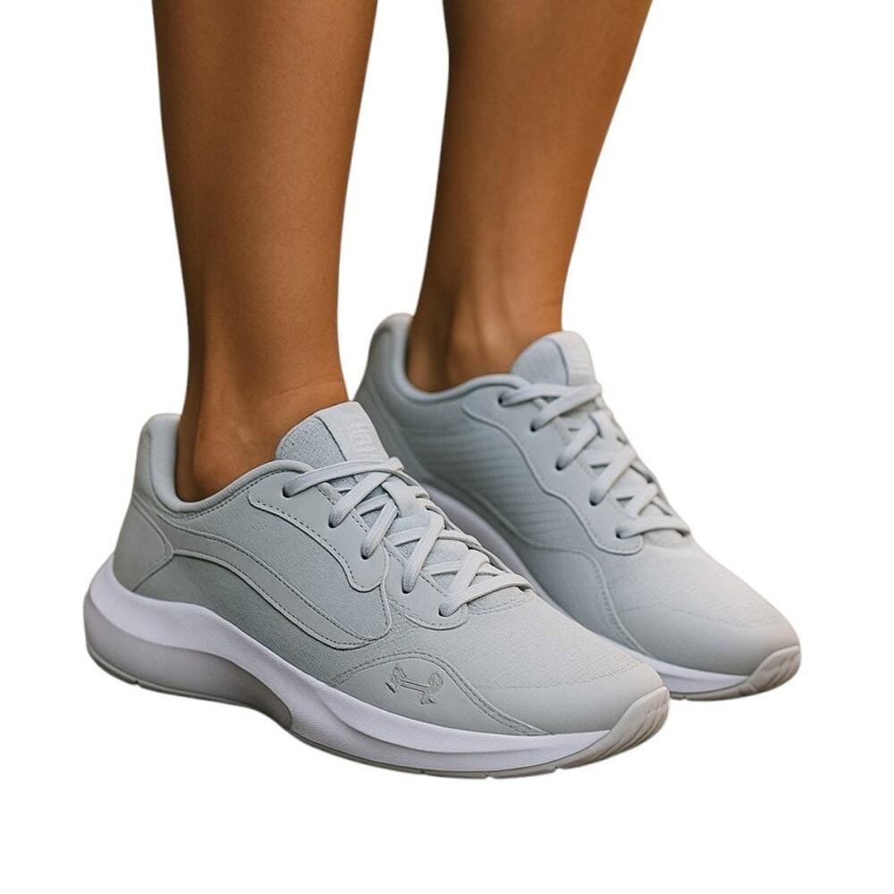 Under Armour Lockdown 7 Brand New In Box Sneaker Womens 9 = Mens 7 1/2‎ Gray
